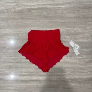 Negative whipped mini short in